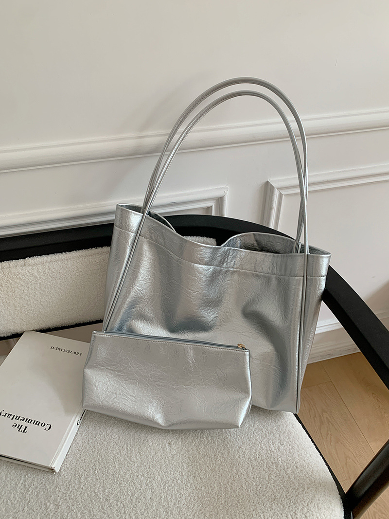 カジュアル大容量トートバッグ通勤デザイナー女性ショルダーバッ - Luxury Bags Trending のレビューと価格