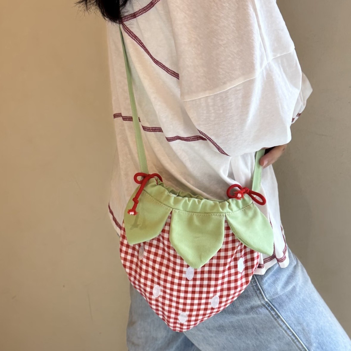 女性用ショルダーバッグ日本のかわいい面白いイチゴかわいい甘い - Luxury Bags Cute のレビューと価格
