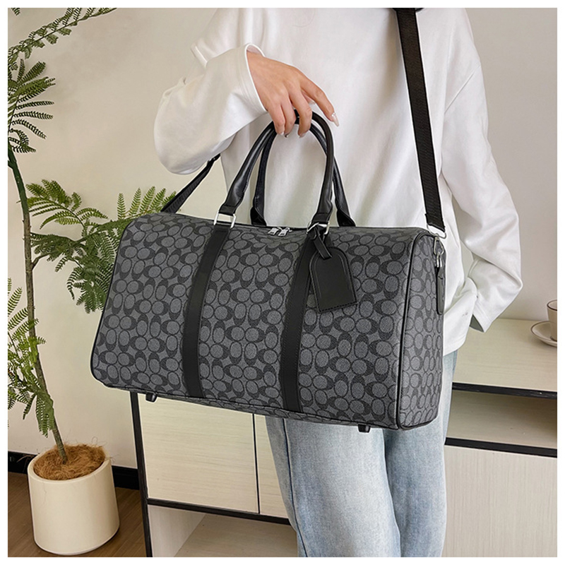 Pu レザージムバッグトラベルトートダッフル女性スポーツフィ - Weekender Bag Duffle のレビューと価格