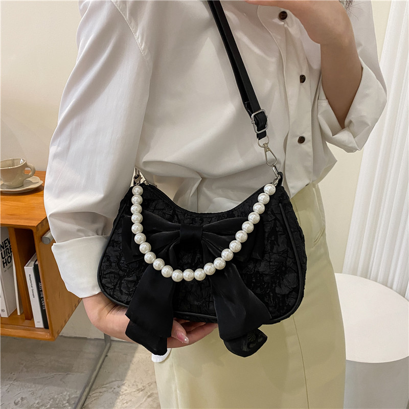 ホワイトフォールドパール女性バッグレトロ高級デザイナーハンド - Luxury Y2K Bags のレビューと価格