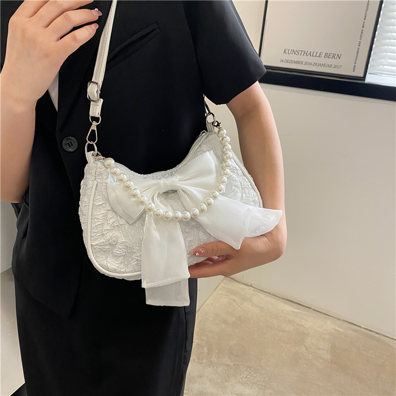 ホワイトフォールドパール女性バッグレトロ高級デザイナーハンド - Luxury Y2K Bags のレビューと価格