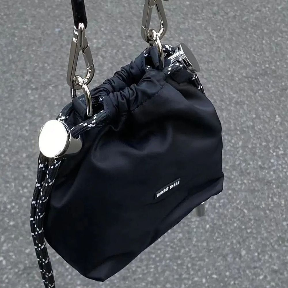 クールな韓国スタイル黒巾着バケツバッグナイロンポータブル I - Luxury Bags Korea のレビューと価格