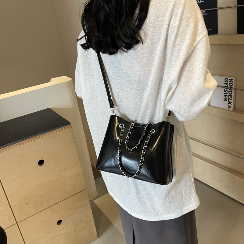 女性用レザーショルダーバッグ,スモールチェーンバケットバッグ - Luxury Y2K Bags のレビューと価格
