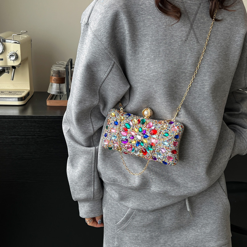 左側小さなダイヤモンドデザインクロスボディバッグ女性のための - Luxury Y2K Bags のレビューと価格
