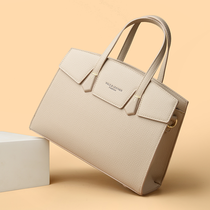 シンプルなヴィンテージ高級デザイントートバッグ大容量すべて一 - Luxury Y2K Bags のレビューと価格
