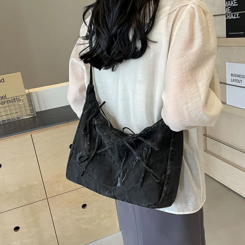スイートボウデザインクロスボディバッグ レディース 2024 - Luxury Y2K Bags のレビューと価格